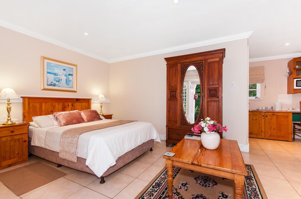 Heugh Road Guest House Порт Елизабет Стая снимка