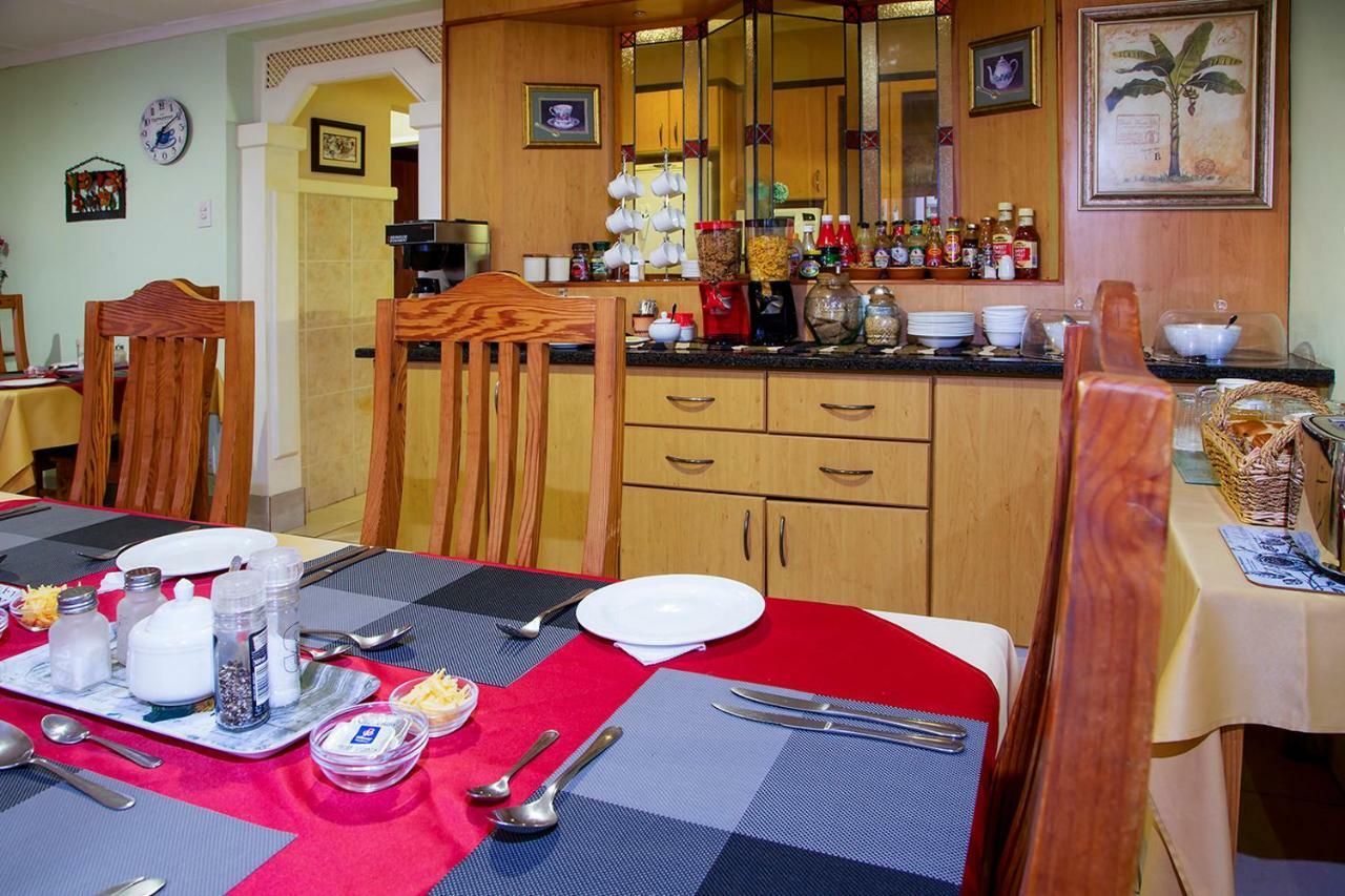 Heugh Road Guest House Порт Елизабет Екстериор снимка