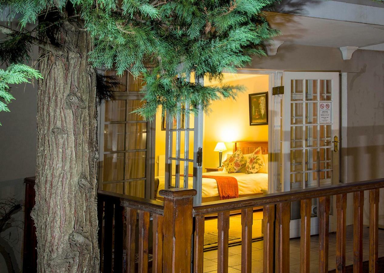Heugh Road Guest House Порт Елизабет Екстериор снимка
