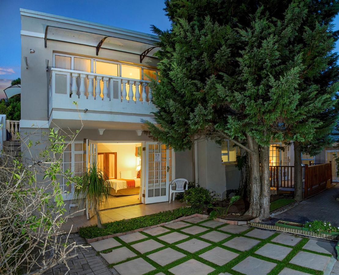Heugh Road Guest House Порт Елизабет Екстериор снимка